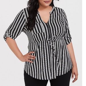 Torrid 3x black & white stripe challis zip top